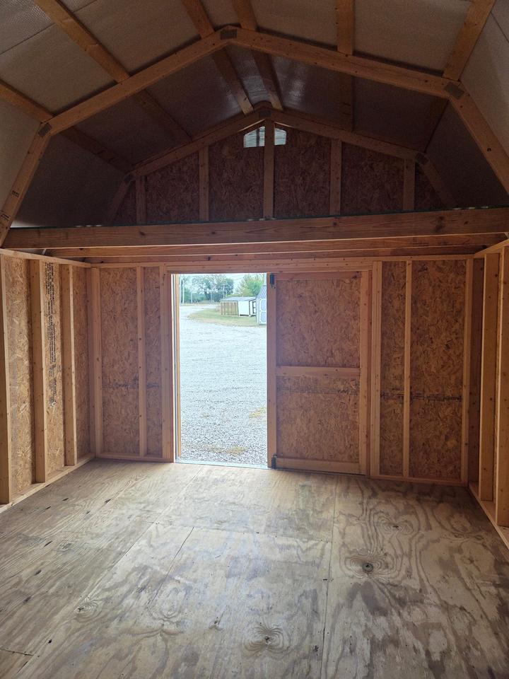 12x16 Lofted Barn photo 3