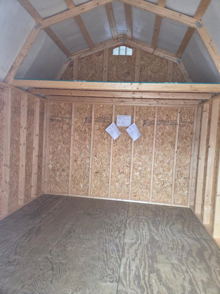 10x12 Lofted Barn photo 2