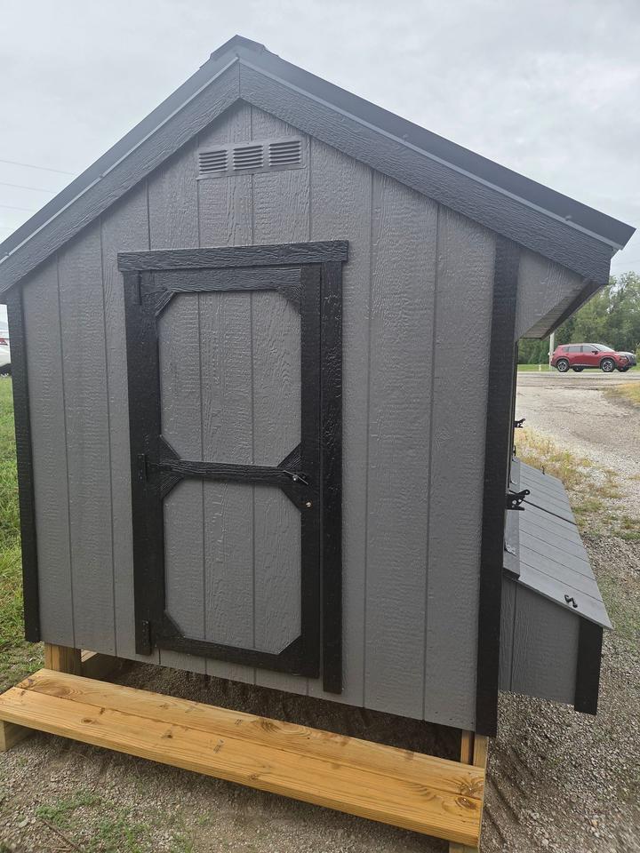 5x14 High Point Chicken Coop photo 3