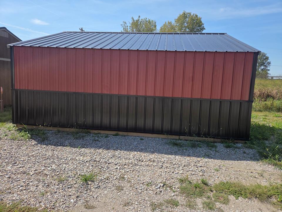 10x20 Saltbox style animal shelter photo 6